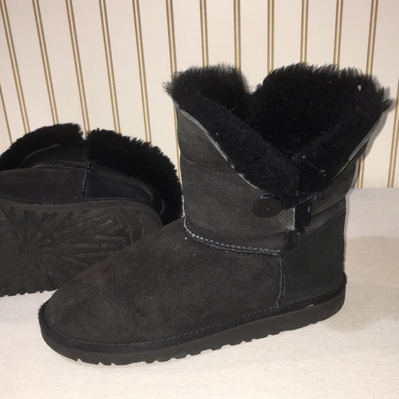 Ugg boots - Picture 6 of 6